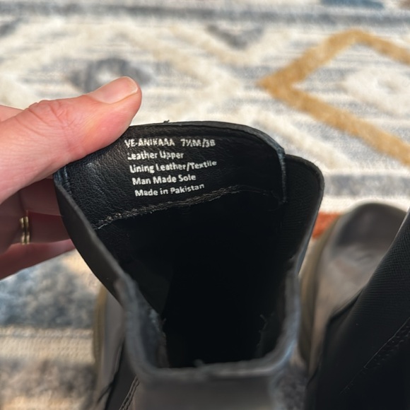 Vince Camuto Anikaaa Boots NEW! - Picture 7 of 8